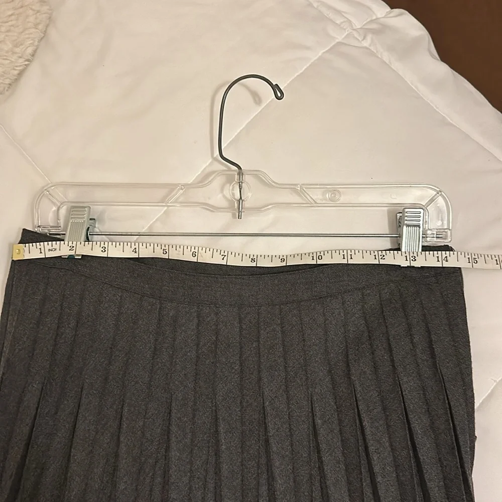 Banana Republic Gray A-Line Skirt - Picture 3 of 5